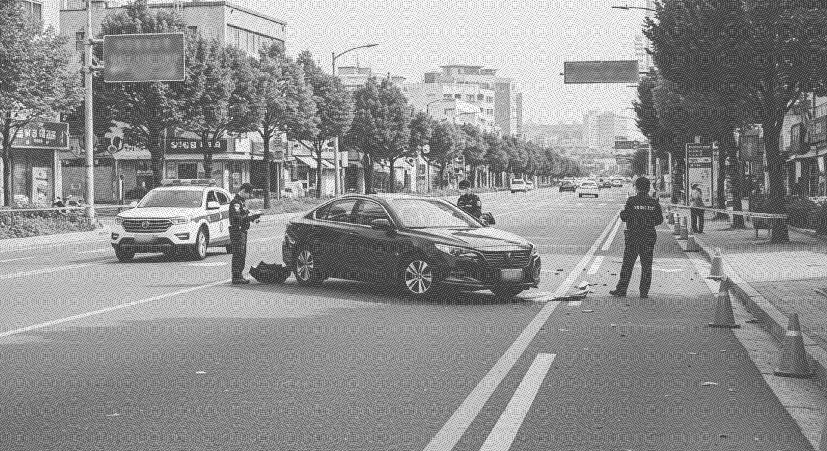 보도침범 사고로 대퇴골골절 등 전치12주, 합의금 1억5천만원